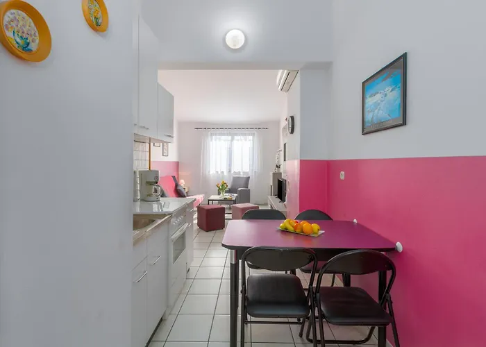 Zlata With Beautiful View Пореч